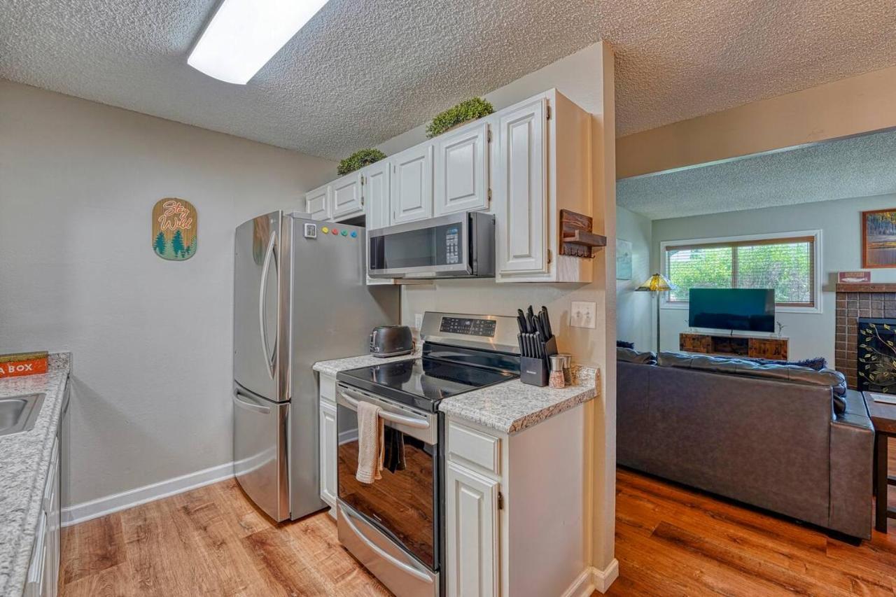 Riverfront Family-Friendly Condo Avon Exterior photo
